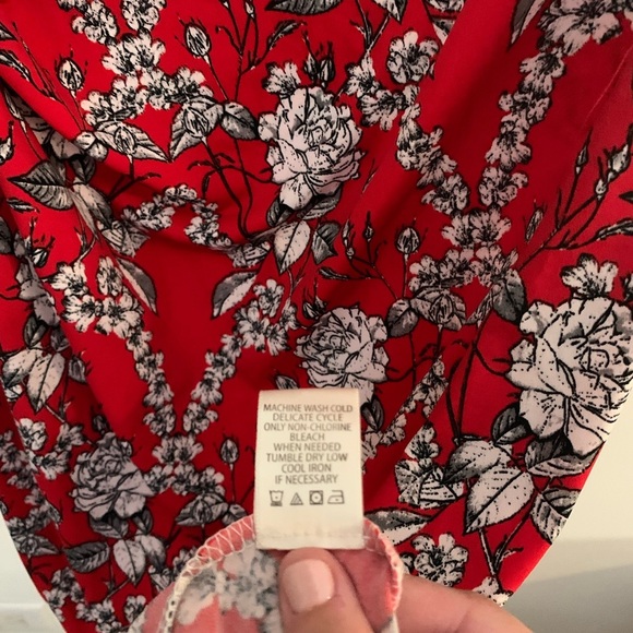 Max Studio Floral Scoop Neck Sleeveless Dress Red Size Small - Picture 4 of 10